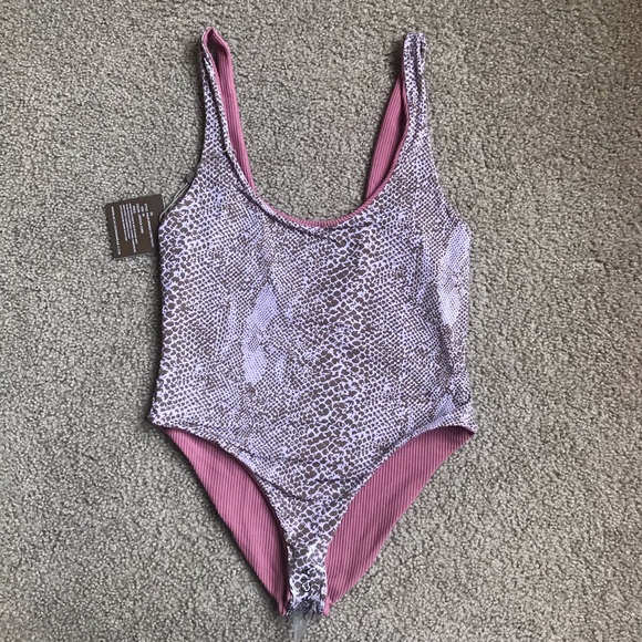 RARE Acacia Palm Springs One Piece Sz M NWT - Picture 11 of 12